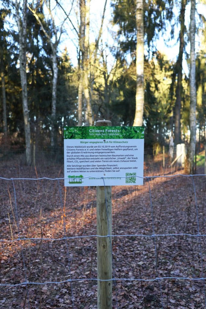 Infoschilder an unseren Aufforstungsflächen